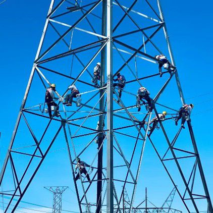 People on transmission tower painting INDURAGUARD 9200